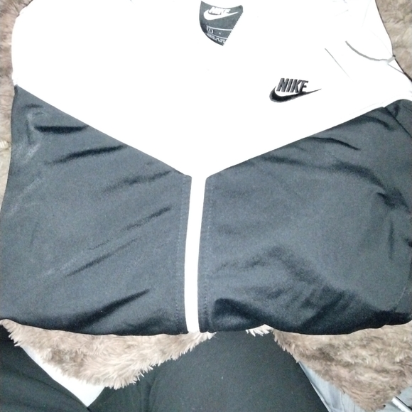 Nike Hooded Running Jacket - Picture 2 of 4